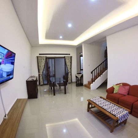 Padma Laguna Guesthouse Baturetno Eksteriør bilde